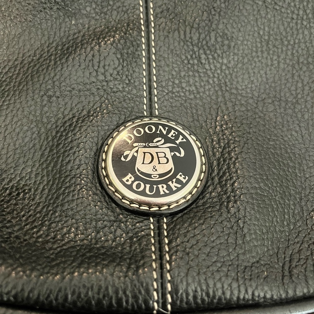 Vintage Dooney & Bourke Black Pebble Flat Leather Hobo Shoulder Bag Y2K - Picture 2 of 4